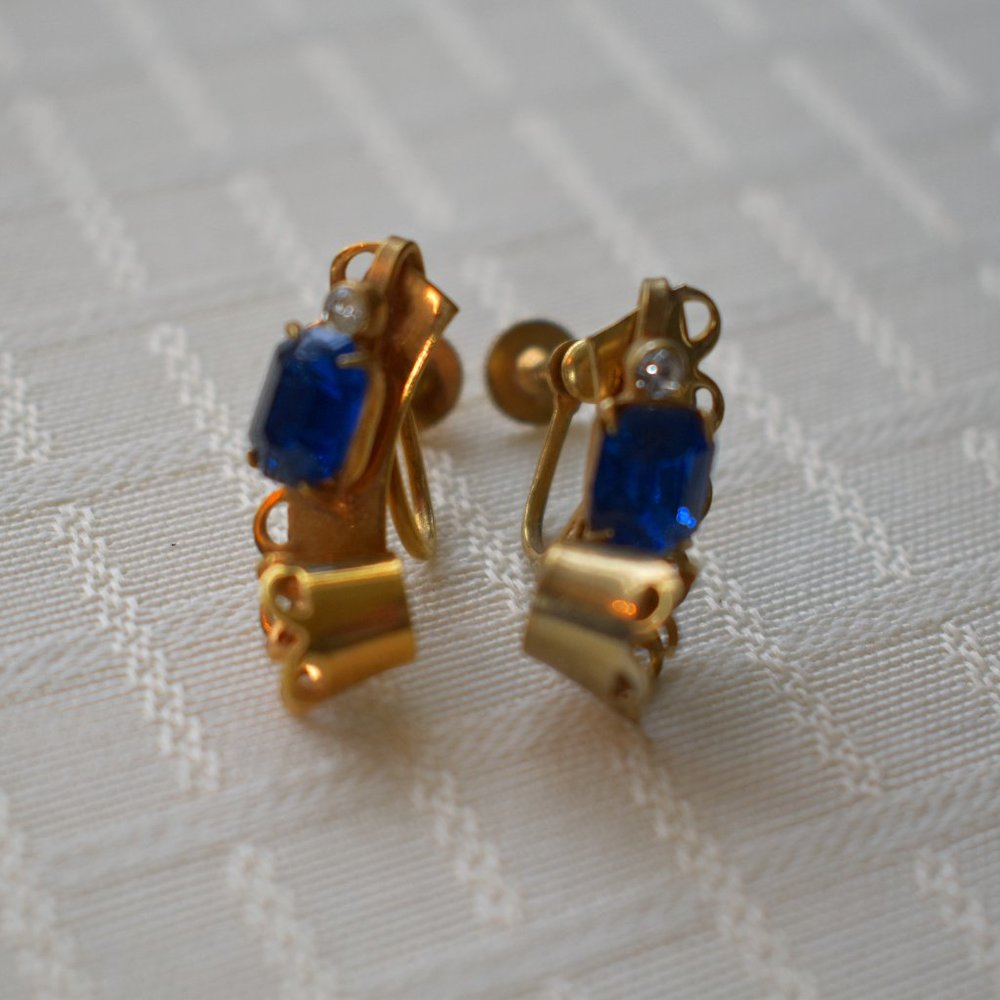Vintage Art Deco "Saphire" Blue Screw Earrings